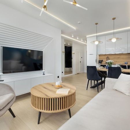Polanki Aqua Apartment With Parking By Renters Prestige Kolobrzeg Ngoại thất bức ảnh