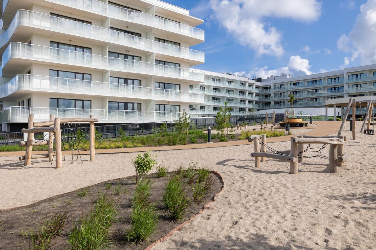Polanki Aqua Apartment With Parking By Renters Prestige Kolobrzeg Ngoại thất bức ảnh