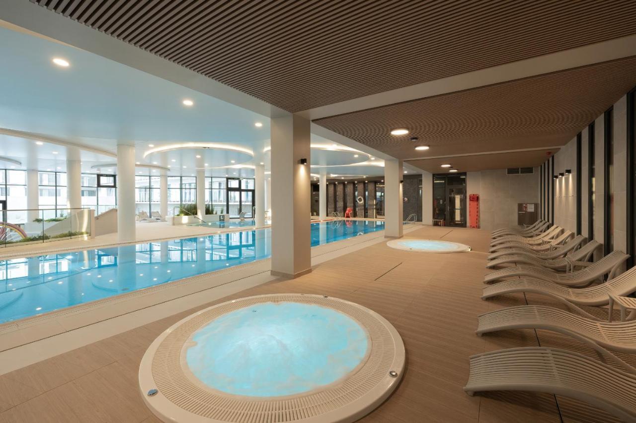 Polanki Aqua Apartment With Parking By Renters Prestige Kolobrzeg Ngoại thất bức ảnh