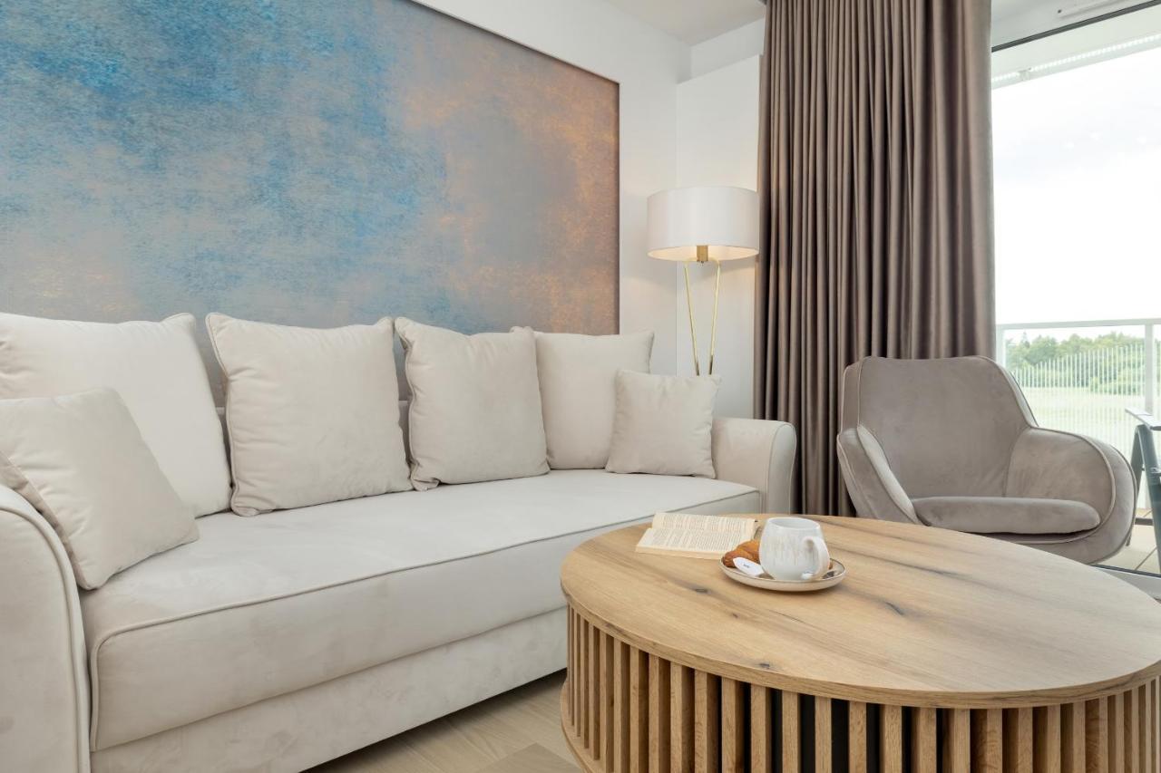 Polanki Aqua Apartment With Parking By Renters Prestige Kolobrzeg Ngoại thất bức ảnh
