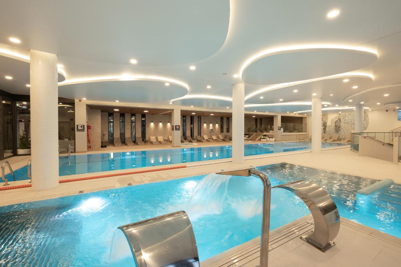 Polanki Aqua Apartment With Parking By Renters Prestige Kolobrzeg Ngoại thất bức ảnh