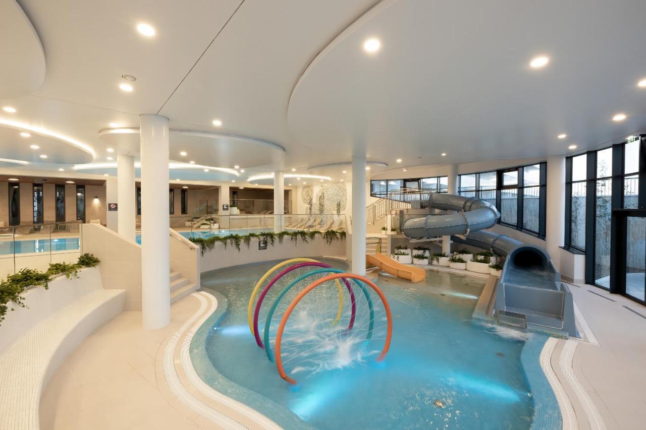 Polanki Aqua Apartment With Parking By Renters Prestige Kolobrzeg Ngoại thất bức ảnh