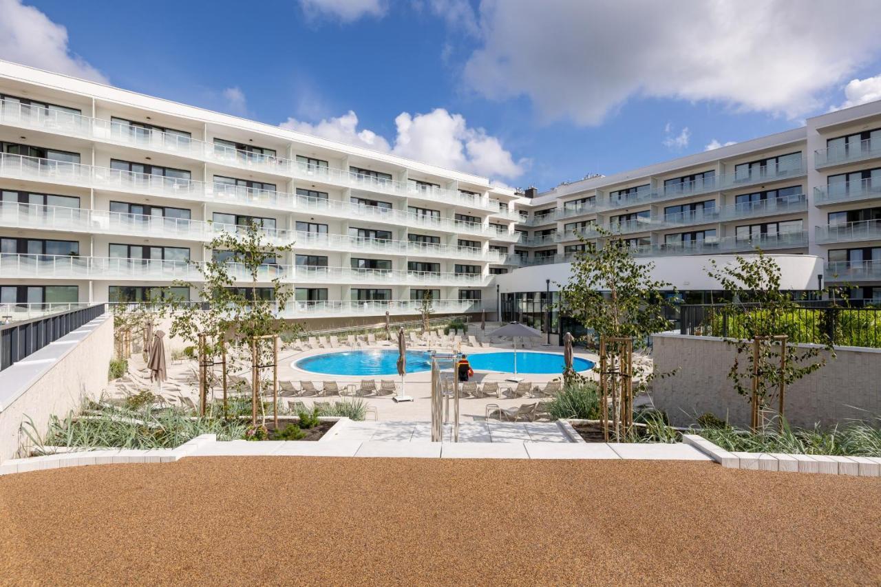 Polanki Aqua Apartment With Parking By Renters Prestige Kolobrzeg Ngoại thất bức ảnh